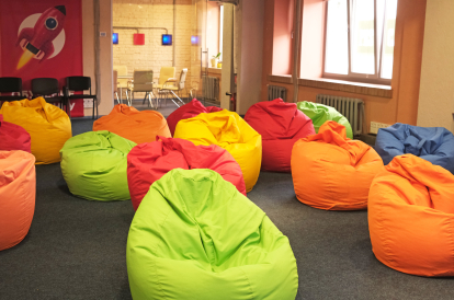 Как смешать «экстравертные» и «интровертные» отделы в одном офисе? Медиакомпания AIR Media-Tech, кажется, нашла решение. Что у нее получилось /Фото 3