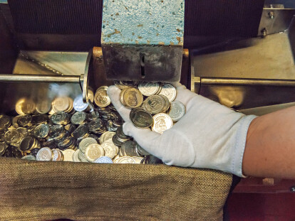 Звідки беруться гроші. Фоторепортаж з банкнотно-монетного двору НБУ /Фото 9