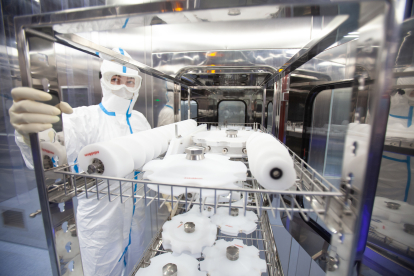 Как изготавливают лекарства. Фоторепортаж с инновационного цеха фармкомпании «Фармак» /Фото 9