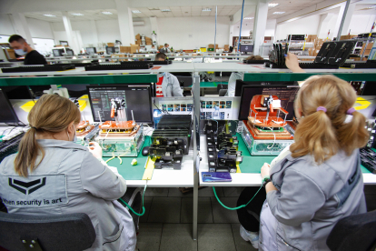 Як виготовляють системи безпеки. Фоторепортаж з виробництва Ajax Systems /Фото 6