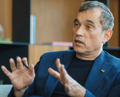 Зустрів війну з $250 000 на рахунках і боргами у $200 млн. Як Василь Хмельницький рятує свої бізнеси. Інтервʼю /Фото 1