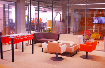 Офис для тех, кто не желает работать в офисе. SoftServe открыла новое пространство в разгар пандемии. Что из этого вышло /Фото 1