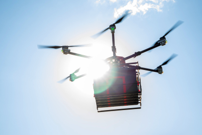 Новая Почта тестирует доставку беспилотниками от украинских производителей. Как выглядит процесс доставки, в котором люди почти не задействованы /Фото 8