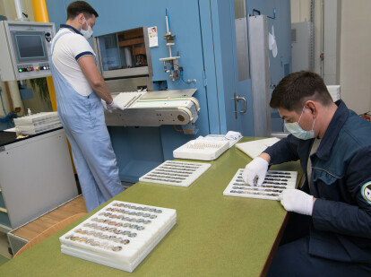 Звідки беруться гроші. Фоторепортаж з банкнотно-монетного двору НБУ /Фото 11