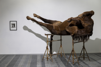 PinchukArtCentre відкриває першу виставку від початку вторгнення «Коли віра зрушує гори». Про що експозиція і на які роботи варто звернути увагу /Фото 1