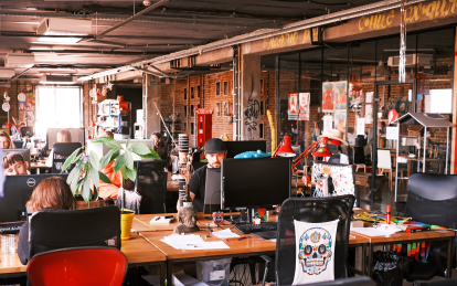 Інкубатор креативу. Холдинг !FEST побудував місто, де схрестив десятки різних бізнесів. Як це виглядає /Фото 1