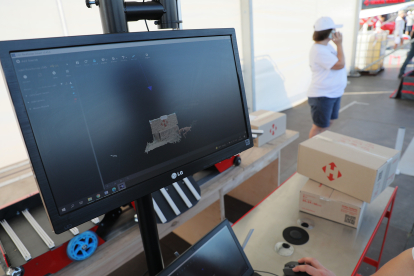 Новая Почта тестирует доставку беспилотниками от украинских производителей. Как выглядит процесс доставки, в котором люди почти не задействованы /Фото 2