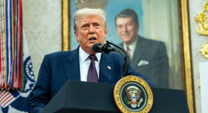 Дональд Трамп на брифінгу в Білому домі /Getty Images
