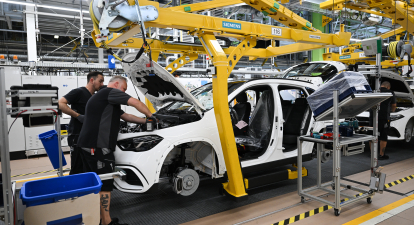Складальний завод Mercedes-Benz в місті Раштатт, Німеччина /Getty Images