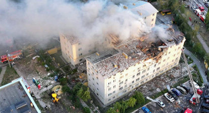 Наслідки удару Росії по житловому будинку в Харкові. 18 серпня 2025 року /ДСНС Харківщини