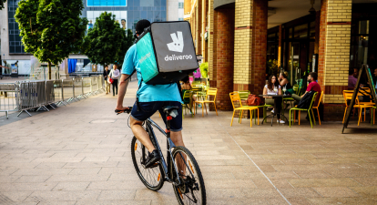 DoorDash купує Deliveroo за $3,8 млрд /Getty Images