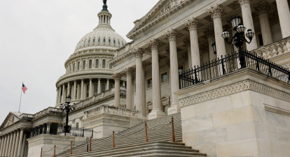 Шатдаун у США призвів до падіння ринків і зростання невизначеності через політичні розбіжності щодо фінансування /Getty Images