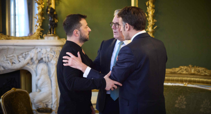 Президент України Володимир Зеленський, премʼєр-міністр Великої Британії Кір Стармер, президент Франції Емманюєль Макрон /Getty Images