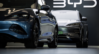 У листопаді українці придбали близько 8300 нових авто. Лідер ринку – BYD /Getty Images