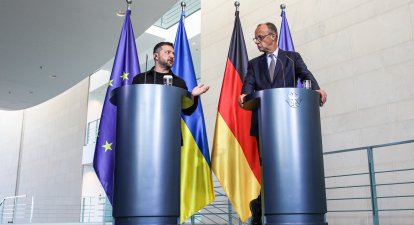 Канцлер Німеччини Фрідріх Мерц і президент України Володимир Зеленський на спільній прес-конференції за підсумками віртуальної зустрічі європейських лідерів з президентом США Дональдом Трампом. Берлін 13 серпня 2025 року. /Getty Images