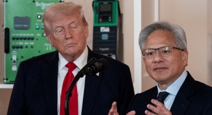 Президент США Дональд Трамп і Дженсен Хуанг, співзасновник і CEO Nvidia Corp. 30 квітня 2025 року /Getty Images