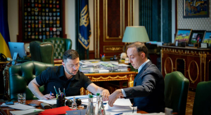 Україна синхронізувала 19-й пакет санкцій ЄС проти Росії і ввела свої. Деталі /Офіс президента України