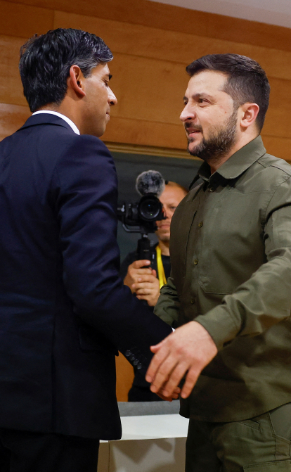 Ріші Сунак і Володимир Зеленський на полях саміту Європейської політичної спільноти в іспанській Гранаді, 5 жовтня 2023 року /Getty Images