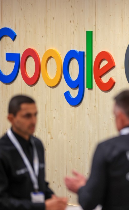 Материнська компанія Google після вдалого кварталу вперше в історії виплатить дивіденди /Getty Images
