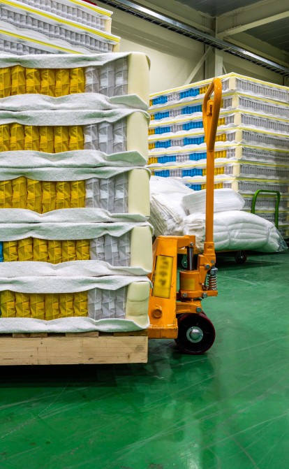 Виявилось, на заході України не вистачає місця для зберігання товарів бізнесу. Що роблять компанії, аби уникнути кризи складів /Shutterstock