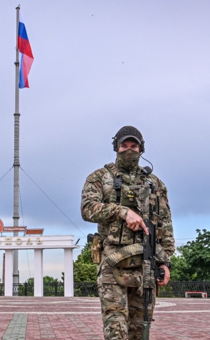 Российские военные в Мелитополе, 12 июня 2022 года. /Getty Images