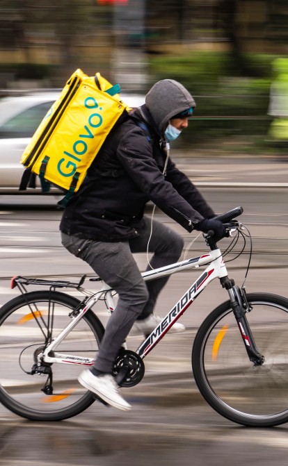 С начала войны Glovo возобновил бизнес в Украине на 90% мирных времен