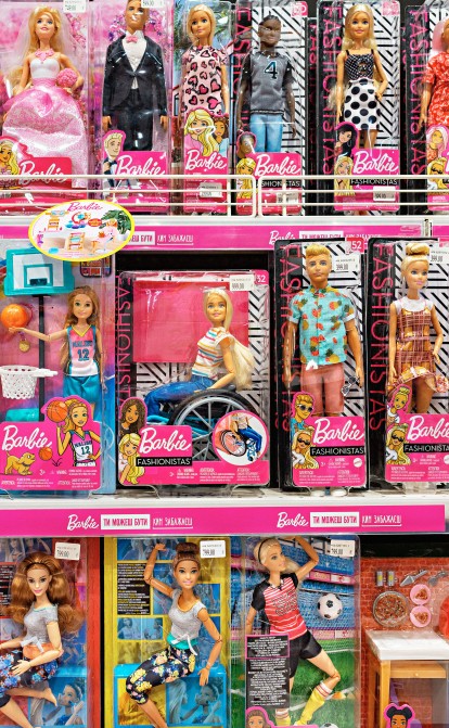 Барбимания. После выхода фильма продажи Барби в украинских детских магазинах выросли на 50–150%, некоторые сразу купили домик для куклы за 18 000 грн /Shutterstock