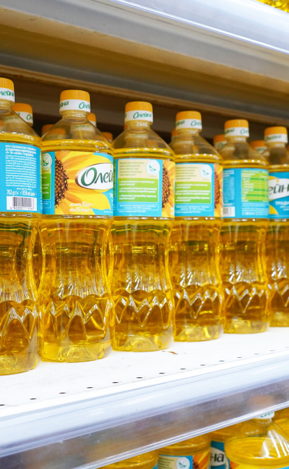 Єврокомісія погодила заборону на імпорт української соняшникової олії /Shutterstock