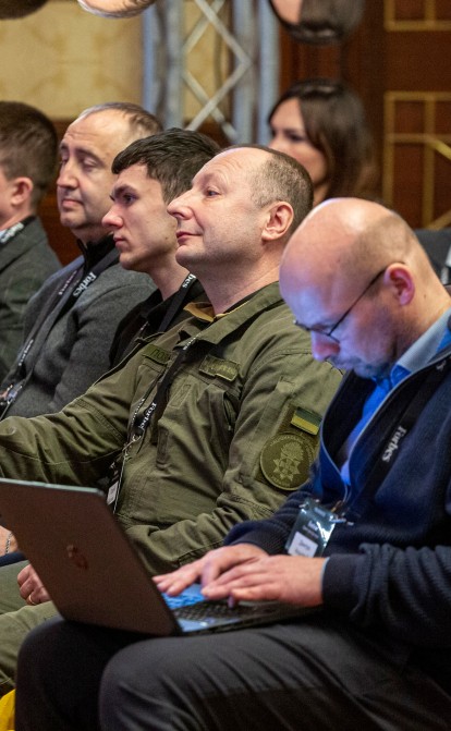«Економіка потребує участі ветеранів- підприємців, – переконаний бізнесмен та військовий Сергій Позняк. – І ми готові». На фото він на Саміті експортерів Forbes. /Наталля Кравчук