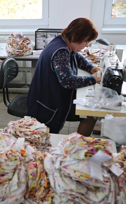Сотрудники швейной фабрики HRT Textiles Ivano-Frankivsk /Getty Images