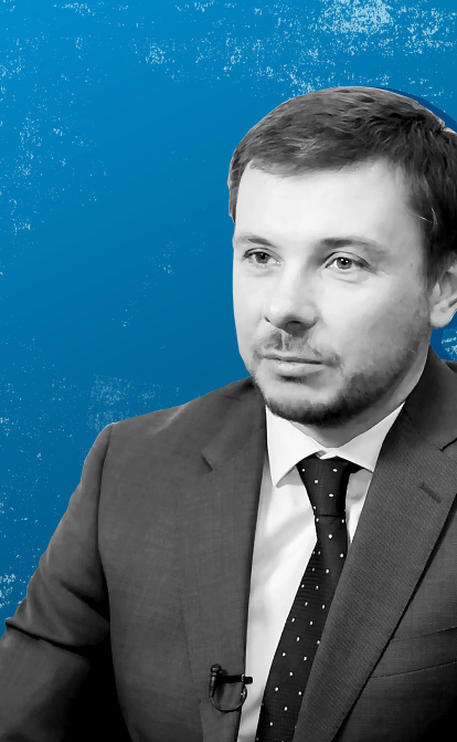 Роман Качур. Колаж: Максим Золоєдов. Використано скріншот із відео «Голос Америки»