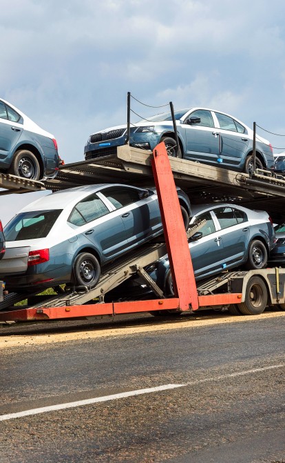 Уряд хоче скасувати безмитне ввезення автомобілів. Три «за» і чотири «проти» «євроблях»&nbsp;під час війни /Фото Shutterstock