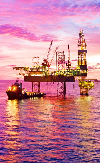 Енергогіганти тільки почали переходити на «зелені стратегії», як втрутилася криза. Як збалансувати клімат та енергетику /Shutterstock