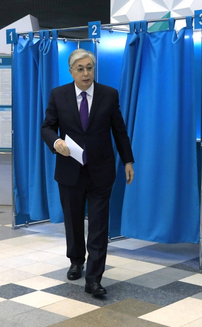Касим-Жомарт Токаєв на виборчій дільниці /пресслужба президента Казахстану