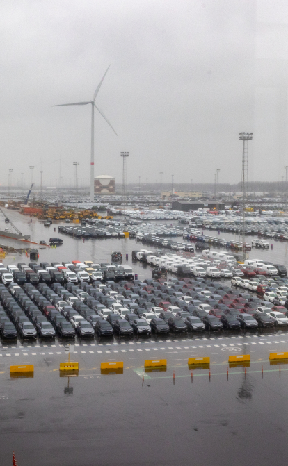 Автомобільний термінал у порту Зебрюгге в Бельгії. /Getty Images