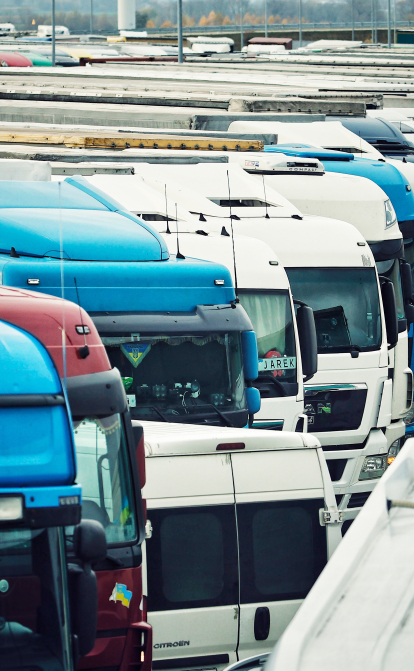 После снятия блокады на границе в Польшу выехало около 5000 грузовиков – Кубраков