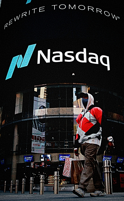 Логотип биржи NASDAQ в Нью-Йорке /Getty Images