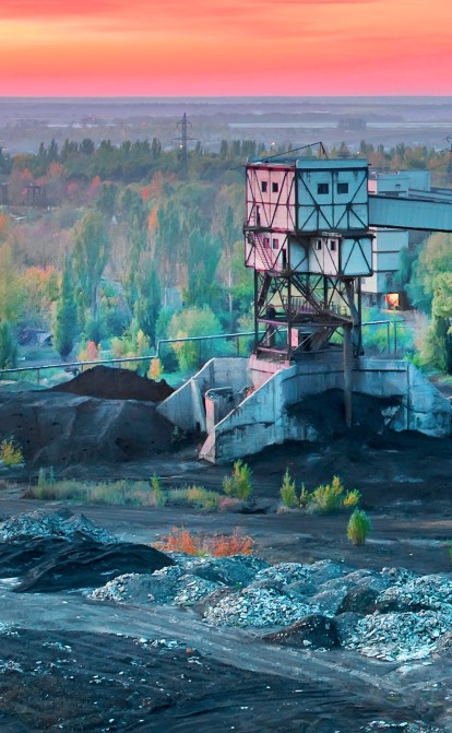 Рекордні ціни на вугілля не рятують. Чому навіть із великим попитом на сировину державні шахти продовжують зазнавати збитків /Shutterstock