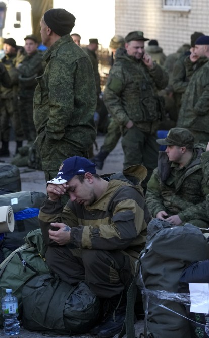 Российских граждан, призванных в ходе частичной мобилизации, отправляют в районы боевой координации. /Getty Images