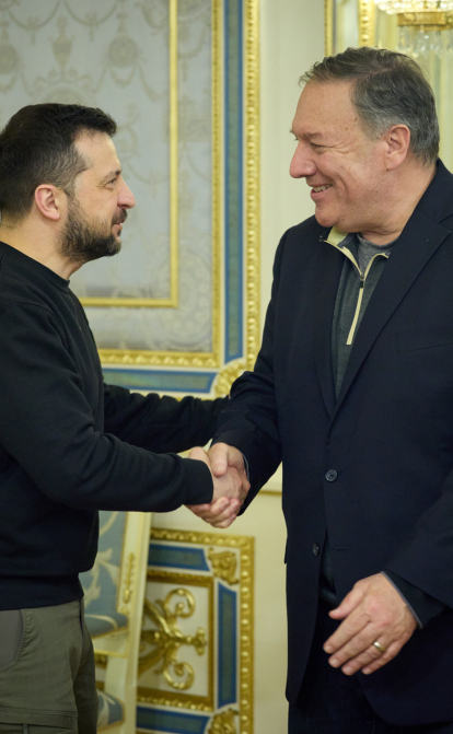 Президент Украины Владимир Зеленский встречается с бывшим госсекретарем США Майклом Помпео в Киеве, Украина, 4 апреля 2023 года /Getty Images