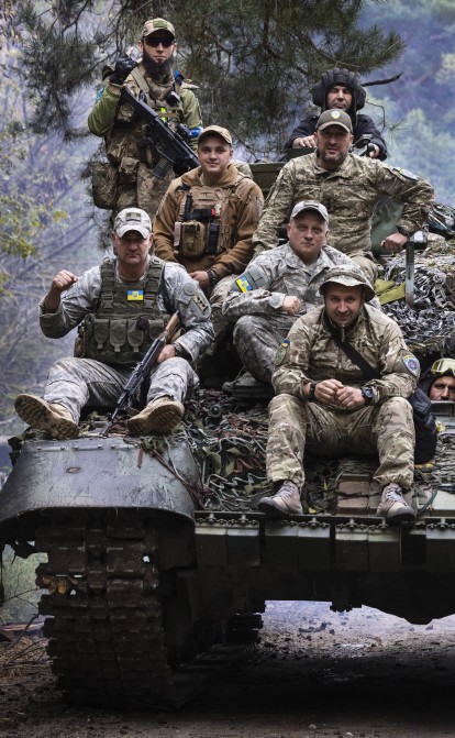 Українські військові на танку /Getty Images