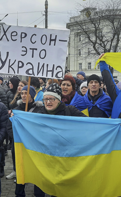 Херсон на декілька днів накрив інтернет-блекаут. Поки обійшлося. Як росіяни можуть влаштувати цифрову окупацію  /AP