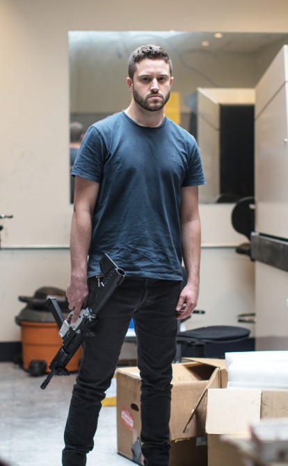 Коді Вілсон, який називає себе криптоанархістом, любить шокувати людей. Його нове ПЗ здатне перетворити сирий шматок алюмінію на основу для гвинтівки AR-15 всього за три години. /Getty Images