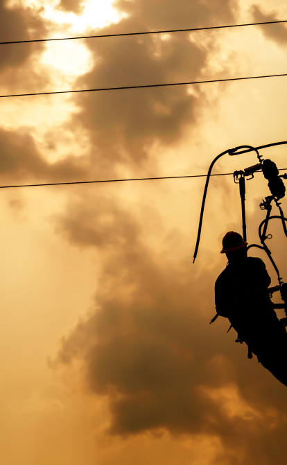 Тарифы на электроэнергию для населения могут вырасти вдвое, для бизнеса – на треть. Почему и когда это может произойти /Shutterstock