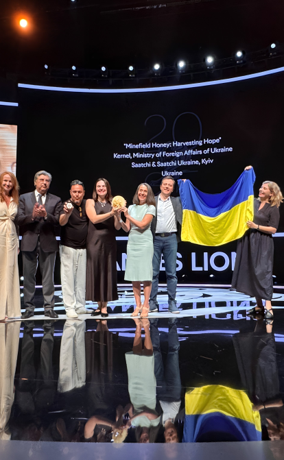 "Мед минных полей" принес Украине первое золото Каннских львов. Его авторы – Saatchi & Saatchi Ukraine, входящие в Publicis Groupe Ukraine /Saatchi&Saatchi Ukraine