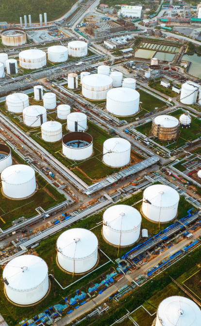 Уряд укотре намагається створити в Україні стратегічні запаси пального. /Shutterstock