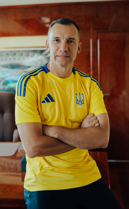 Андрій Шевченко у новій футбольній формі adidas /Фото з особистого архіву Андрія Шевченка