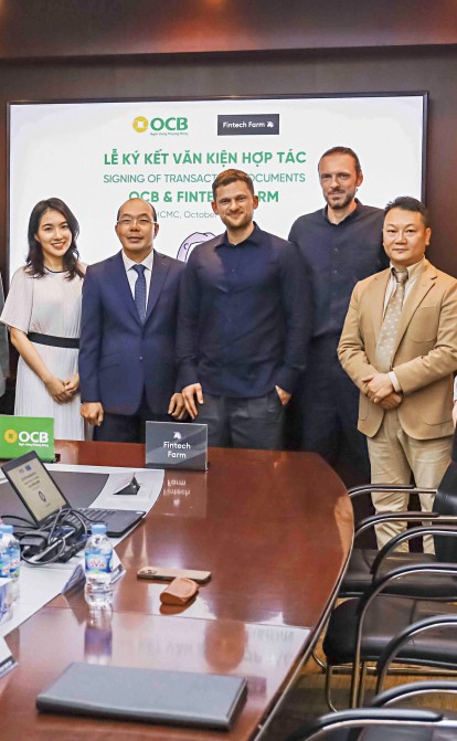 Дмитрий Дубилет, Николай Бескровный и их партнеры по вьетнамскому банку OCB /Orient Commercial Joint Stock Bank (OCB), размещено на публичном портале ocb.com.vn