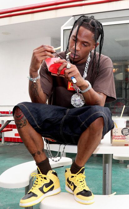 Трэвис Скотт для McDonald’s разработал меню под названием Travis Scott Meal. /Getty Images