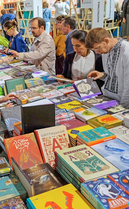 С началом полномасштабного вторжения книжные магазины сами отказались от продажи российских книг. /Shutterstock